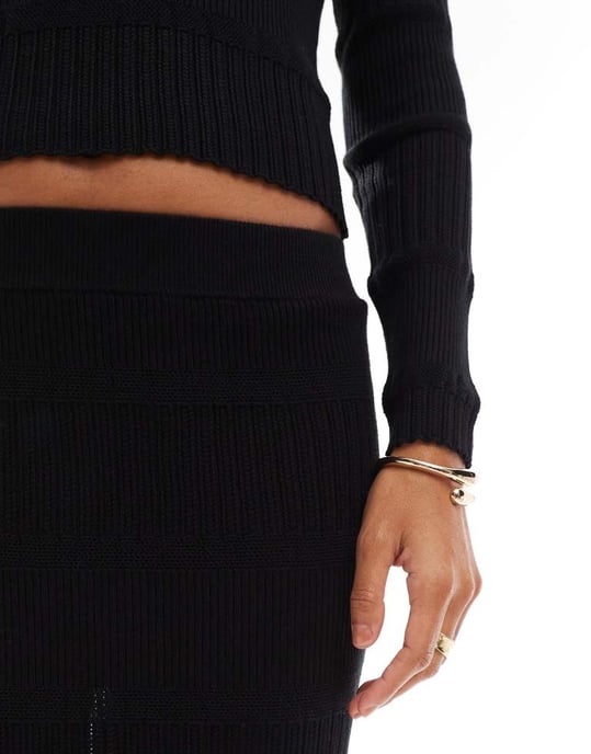 Vero Moda panelerad stickad midikjol i svart - Image 4