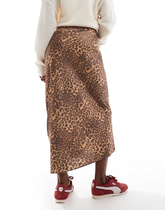 ASOS DESIGN satin sned midi i leopardmönster - Image 4