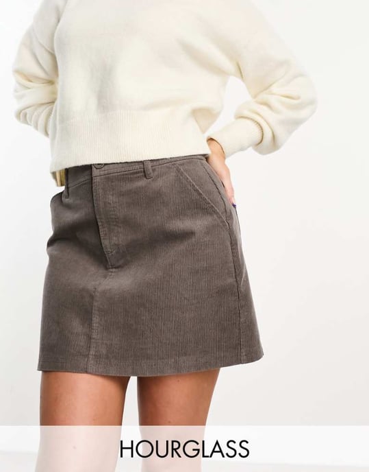 ASOS DESIGN Timeforms kordbyxa med fickor, a-linjeformad mini kjol i taupe - Image 1