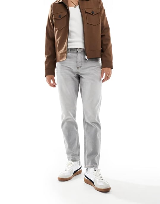 ASOS DESIGN tapered fit jeans i ljusgrå - GRÅ - Image 3