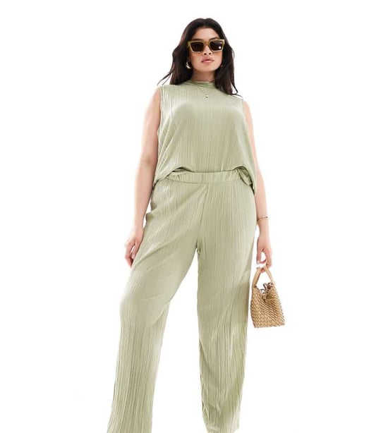 Vero Moda Curve plisserad byxa med vida ben i khaki - Image 1