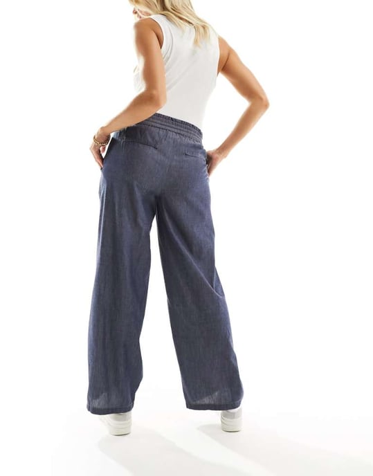 Mamalicious Graviditet vida jeans i blått - Image 3