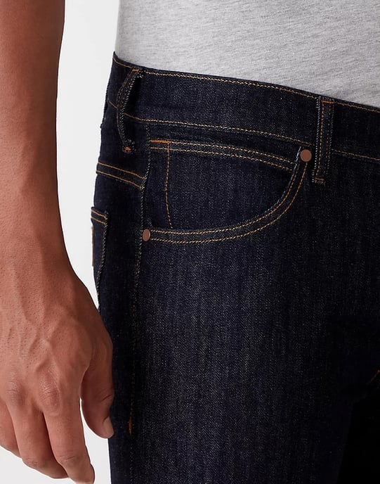 Wrangler Arston Dark Rinse Slim Tapered Jeans - Image 4