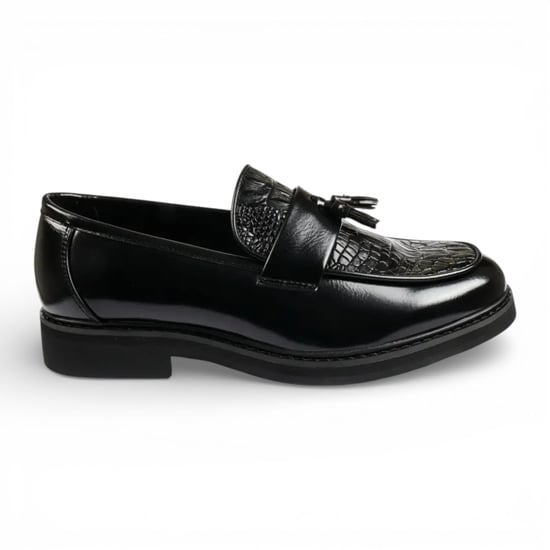 Heren loafers van imitatieleer, zwart, met kwastjes en profielzool. - Image 1