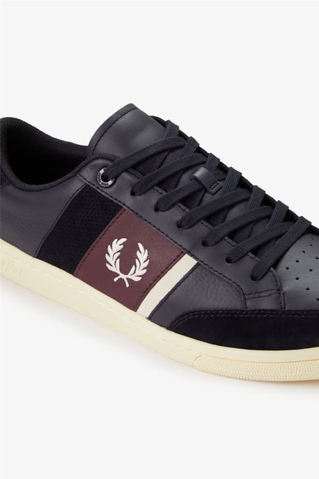 Fred Perry B725 Leer Suède Heren Sneakers Marine/Ecru/Dieprood - Image 2