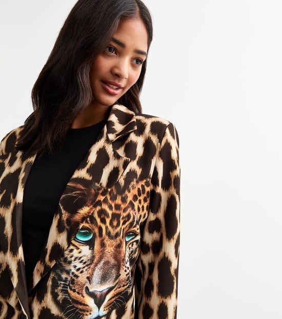 Bruine blazer met contrasterende dierenprint van rand tot rand - Image 2
