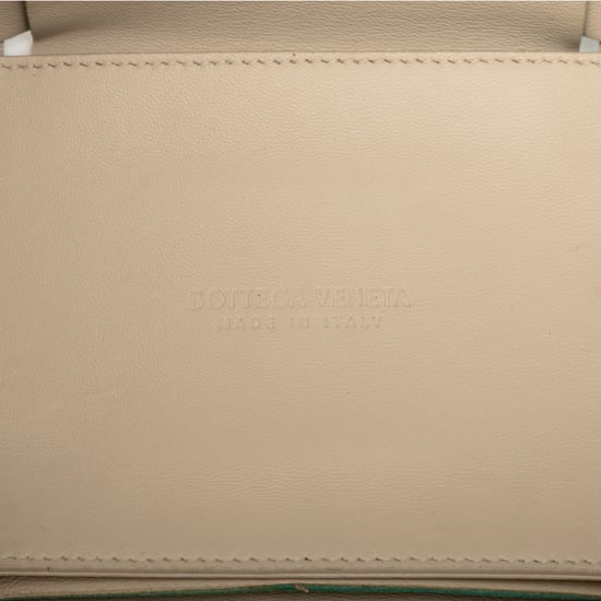 Tweedehands Medium Nappa Maxi Intrecciato Arco Tote - Image 6