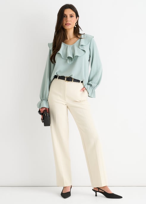 Saliegroene losvallende blouse met brede ruches - Image 1