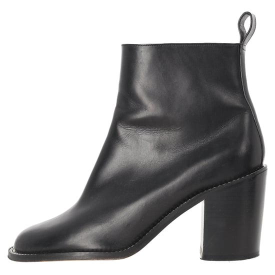 Givenchy Kettenlink Accent Enkellaarsjes in Zwart Leer - Image 2