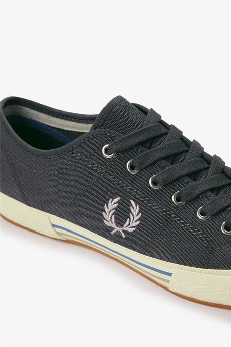 Fred Perry B708 Vintage Tennis Canvas Heren Sneakers Ankergrijs - Image 6