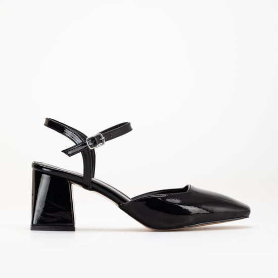 Kayla Pumps met Blokhak - Image 1