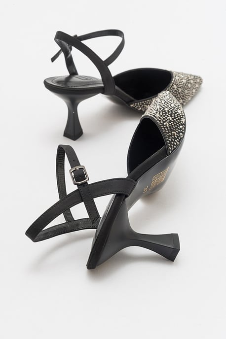 Vilka Verfraaide Slingback Kitten Heel Pumps - Image 3
