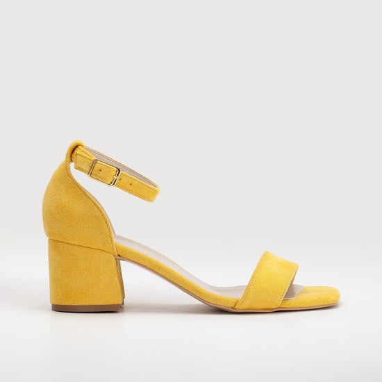 Illy Laag Block Hak Sandalen with Pearls - Image 6