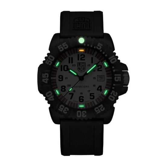 Luminox Zwarte Hars Sporthorloge - Image 2