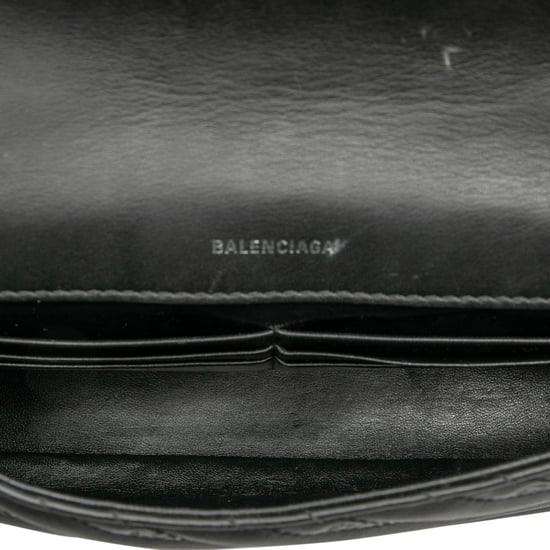 Tweedehands Geëmbossed Leer Allover Logo Bb Portemonnee Op Ketting - Image 4