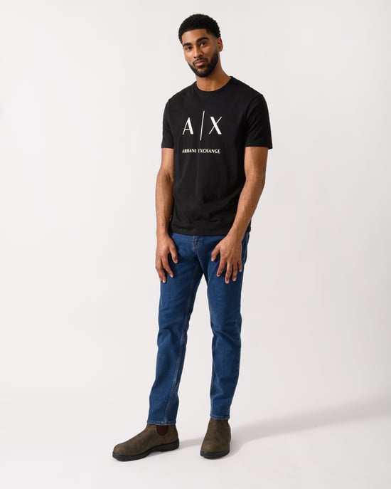 UC001 Slim-Fit T-Shirt in Zwart - Image 3