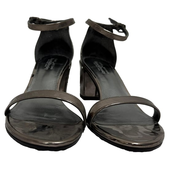Stuart Weitzman MetallicSimple Chorus Enkelband Sandalen in Zilverkleurig Leer - Image 2
