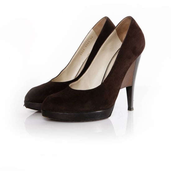 Yves Saint Laurent, suède pump met architectonische hak - Image 1