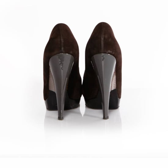Yves Saint Laurent, suède pump met architectonische hak - Image 2
