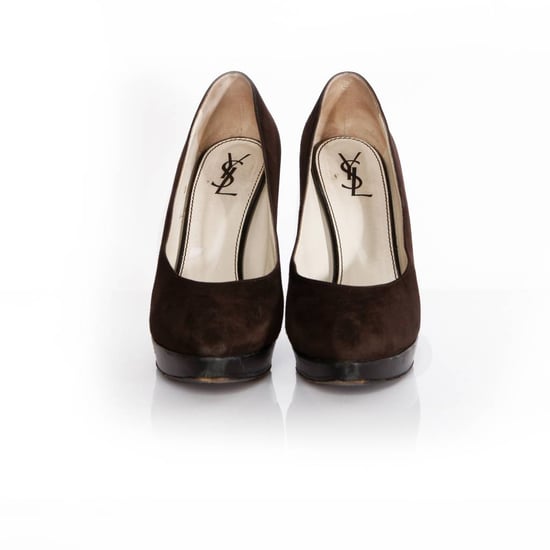 Yves Saint Laurent, suède pump met architectonische hak - Image 4