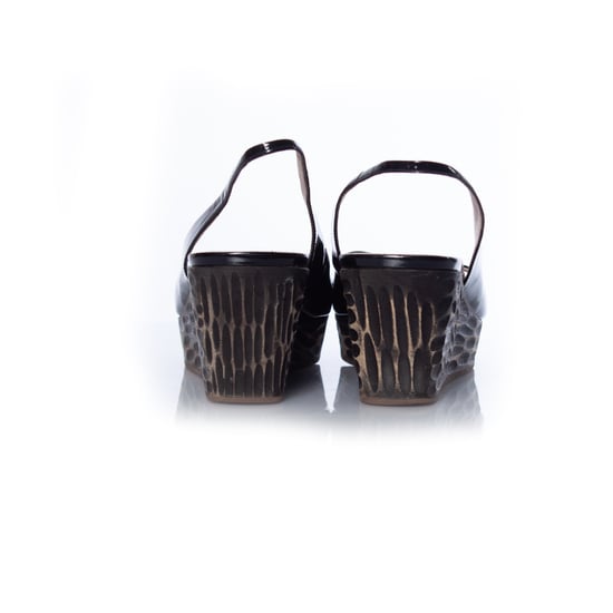 Miu Miu, slingback sandalen van lakleer - Image 2