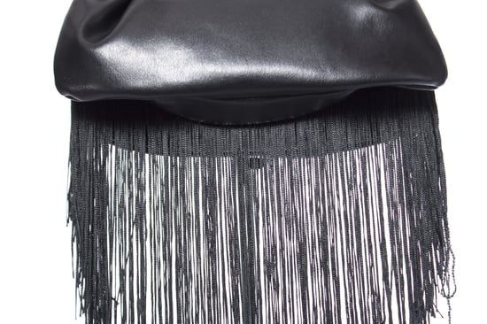 Emporio Armani, vintage zwarte leren handtas met franjes. - Image 4