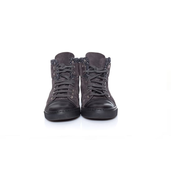 Chanel, hoge tennissneakers met CC-logo en tweedstof. - Image 3
