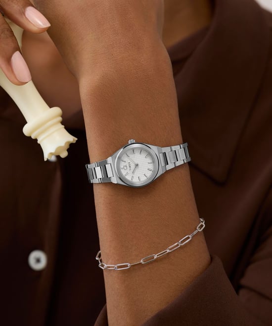 Timex Q Timex Continental Dames Horloge Zilverkleurig TW2Y68500 - Image 5