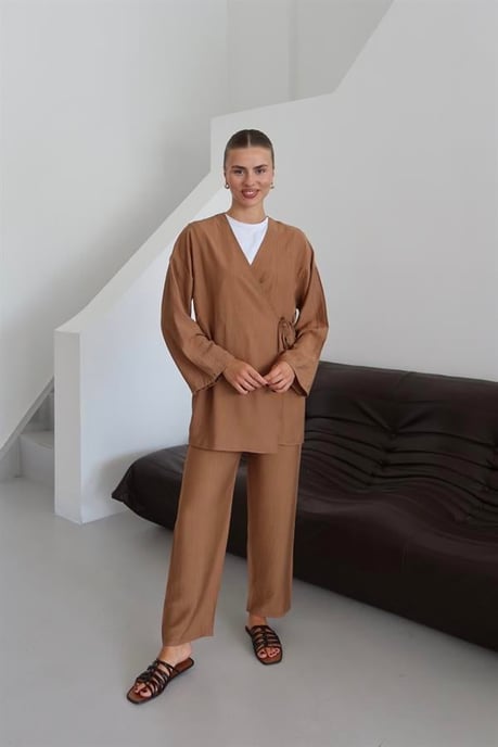 Kreukellook Textured Kimono Pak Bruin - Image 1