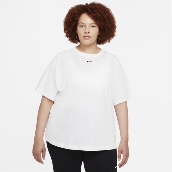 Dames Nike Essential Regular Fit Crew Neck T-shirt in Wit/Zwart - Image 1