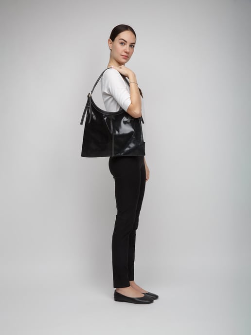 Giulia Monti Schoudertas Zwart - Image 5