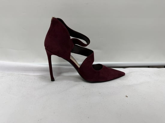 Gianvito Rossi pumps met spitse neus en meshaccenten in zwart suède. - Image 6