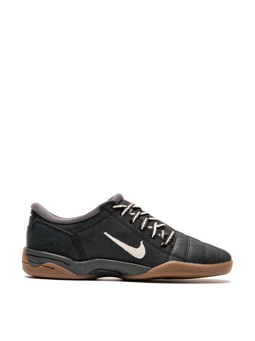 Totaal 90 sneakers - Image 1