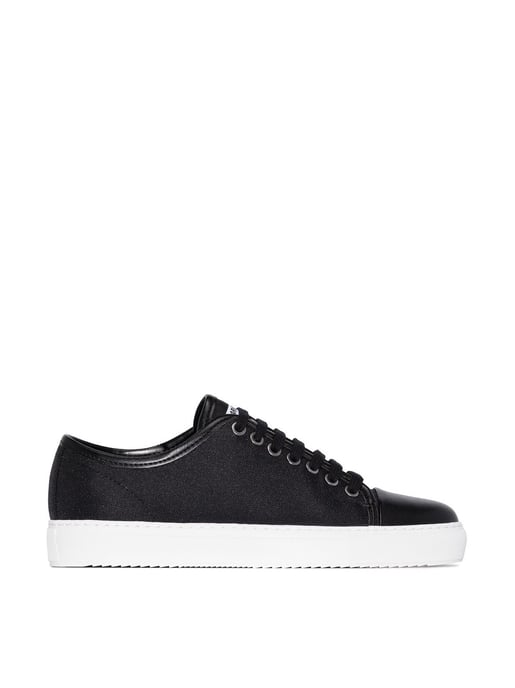 Duurzame sneakers met neuskap - Image 1