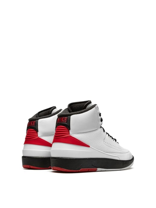 Air Jordan 2 Retro Chicago sneakers - Image 3