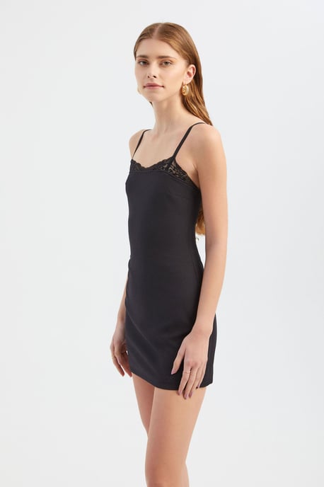 Schattige Hartvormige Spaghetti Strap Mini Bodycon Jurk met Kantdetail - Image 4