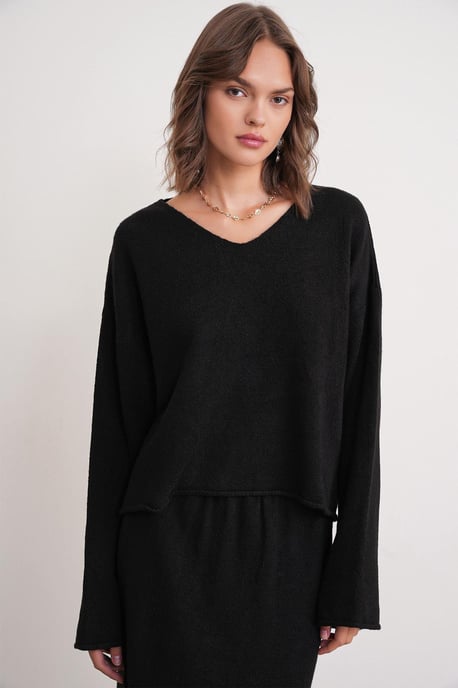 V-hals Breisel Sweater & Rok Co-ord Set - Image 2