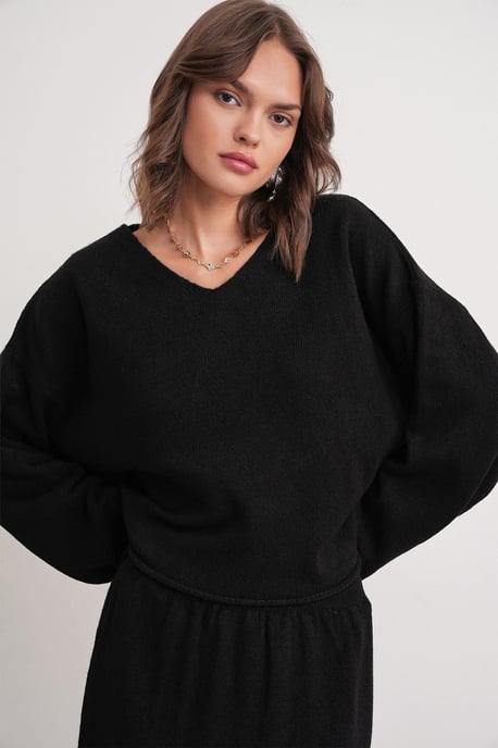 V-hals Breisel Sweater & Rok Co-ord Set - Image 4