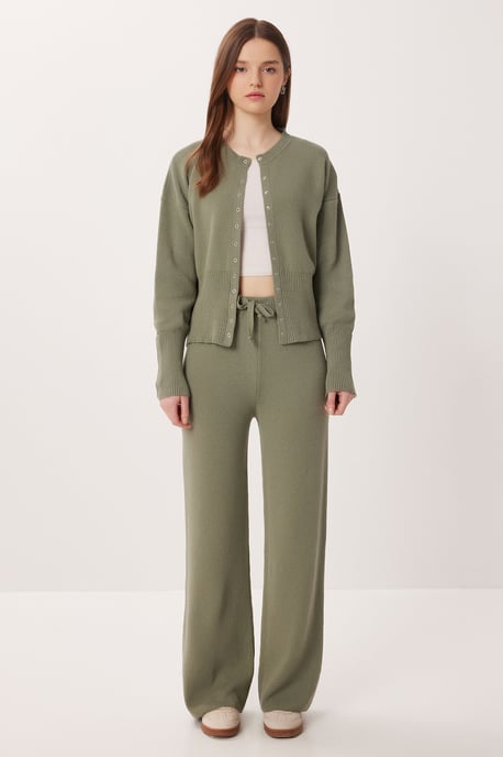 Geribbelde Brei Co-Ord Set met Knopen sluiting - Image 3