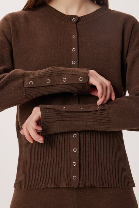 Geribbeld Brei Co-Ord Set met Knopen Sluiting - Image 4