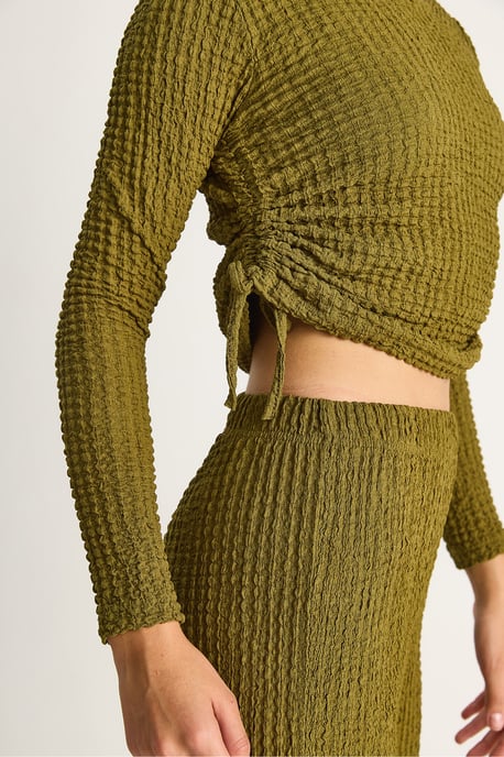 Aansluitende Twee-delige Coördinaten Set met Uitlopende Broek - Image 5
