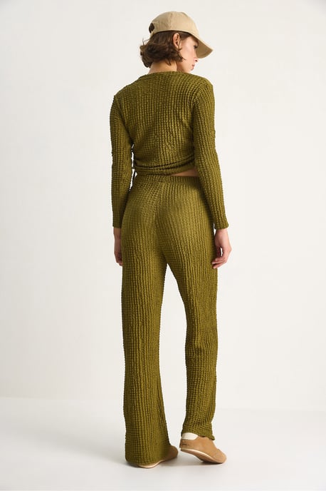 Aansluitende Twee-delige Coördinaten Set met Uitlopende Broek - Image 6