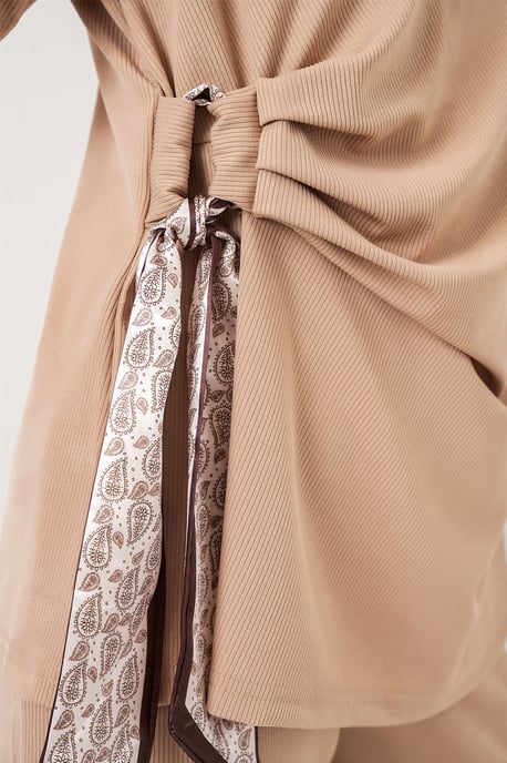 Crew Neck Strikdetail Geribbelde Co-Ord Set met Wijde Pantalons - Image 5