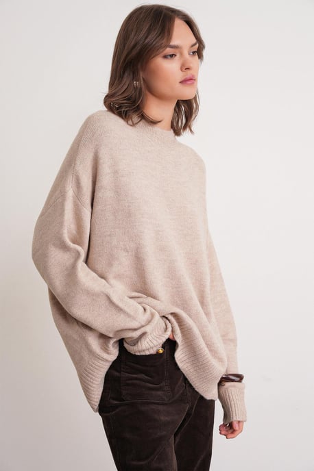 Oversized Brei Sweater - Image 3