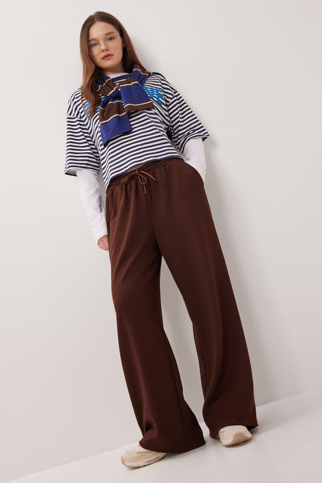 Wijde broek met trekkoord in de taille - Image 2