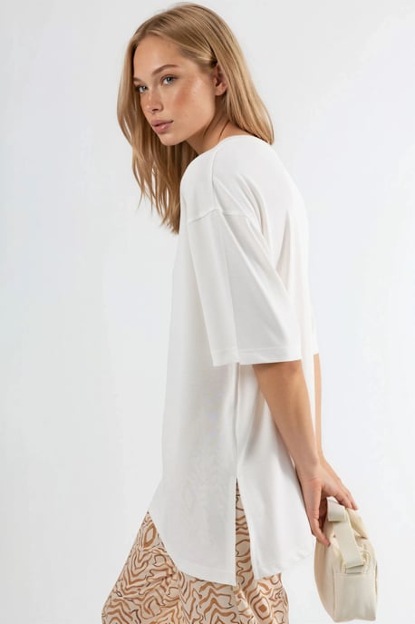 T-shirt met ronde hals en korte mouwen met schoorsteenaccenten - Image 2