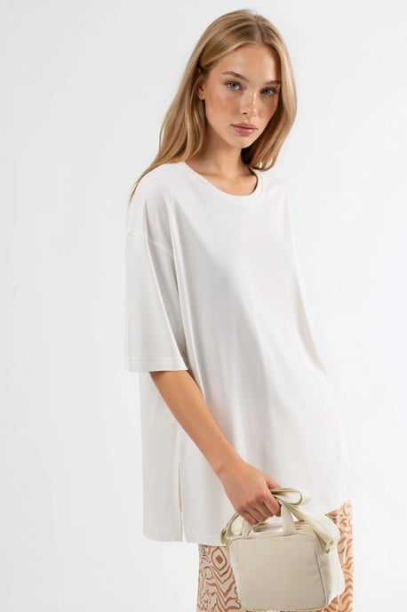 T-shirt met ronde hals en korte mouwen met schoorsteenaccenten - Image 4