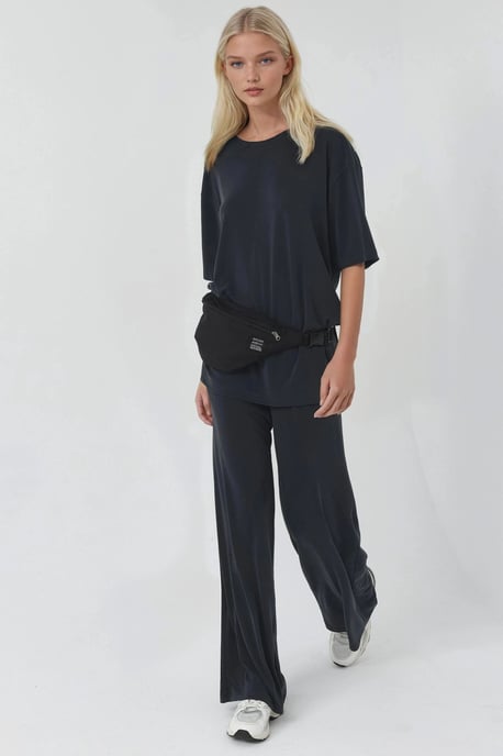 T-shirt met korte mouwen en slitsdetails op de ronde hals - Image 5