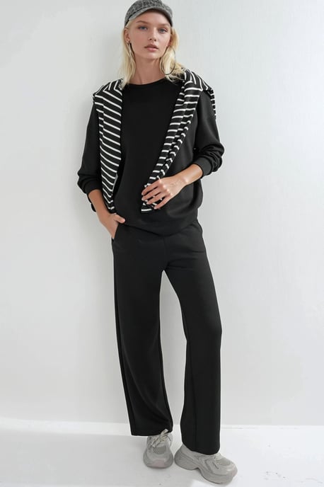 Modal Touch Trui met Ronde Hals & Wijde Pantalon Twee-Delige Set - Image 1
