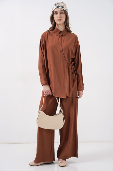Tunic-pantalonset met strikdetail en kraag - Image 1